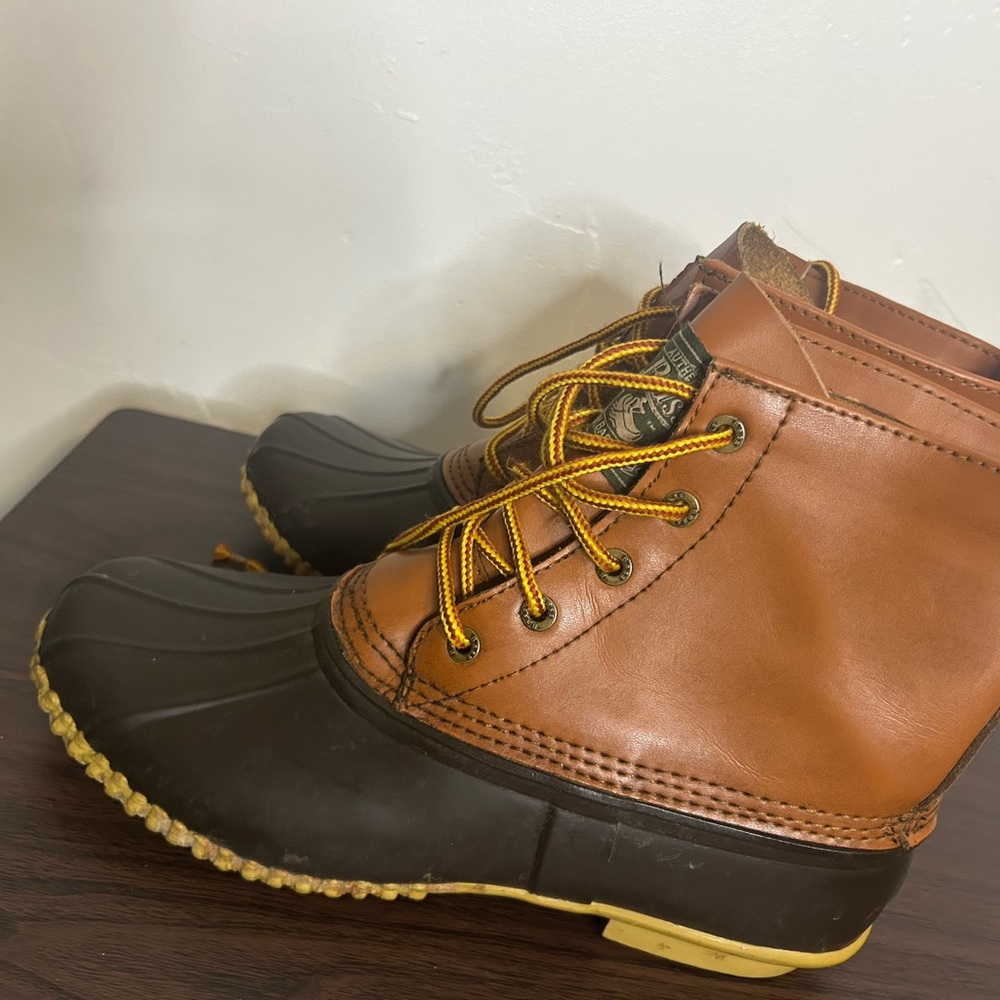 GH BASS leather duck boots